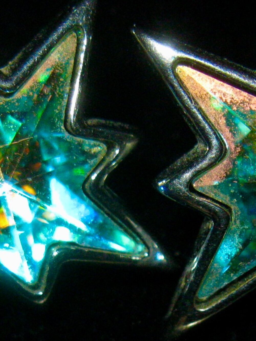 KIRKS FOLLY RARE/SIGNED/VINTAGE 8 POINT STAR PIERCED EARRINGS-AURORA BOREALIS